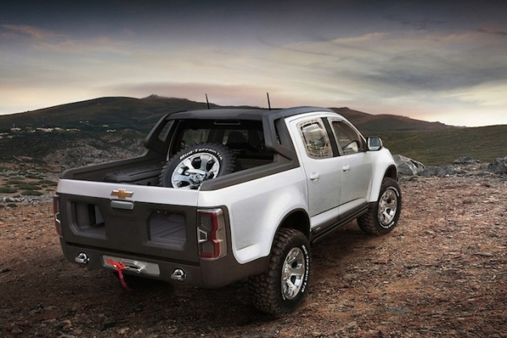 Chevy Colorado to Take on Ford Raptor with Aggressive Off-Road Package?