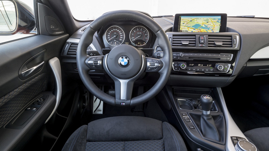 BMW M140i