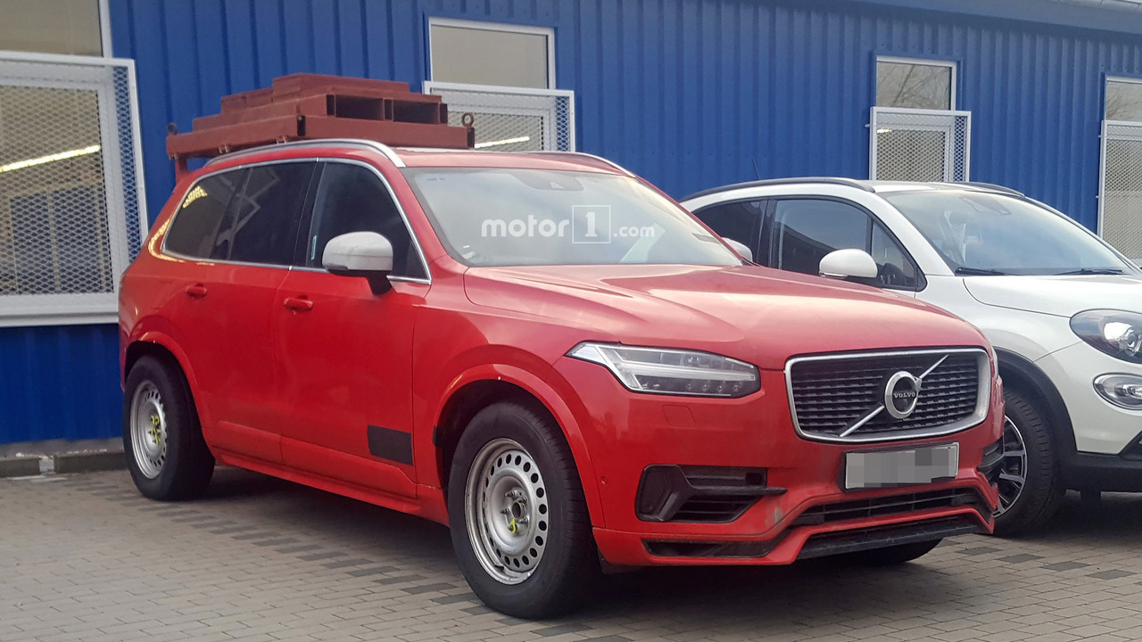 Volvo XC90 Spy Shots