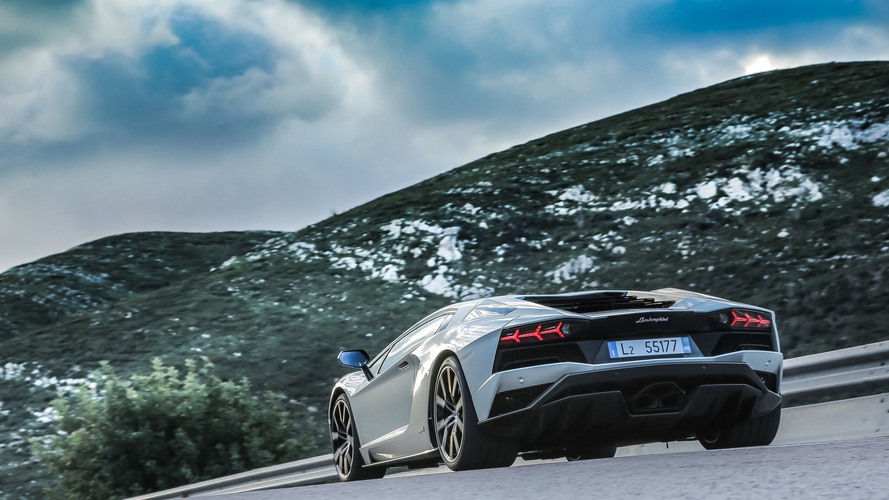 2017 - Lamborghini Aventador S