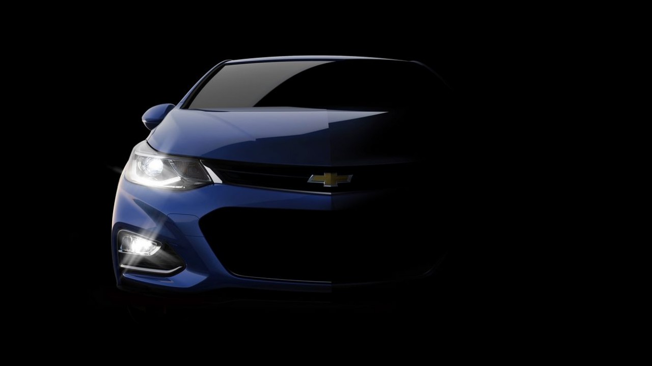 Novo Cruze 2016 aparece em mais um teaser; estreia será dia 24