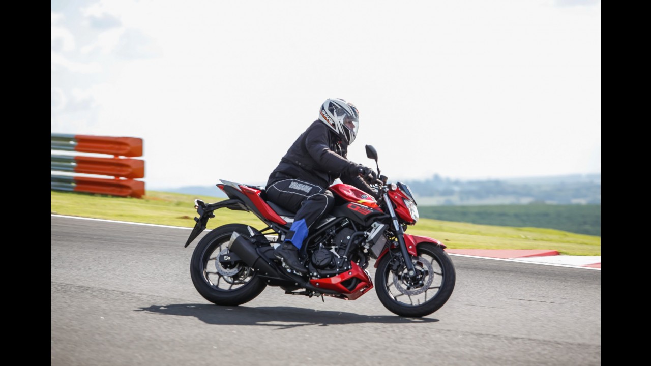 Yamaha lança scooter NMax 160 e naked MT-03 no Brasil - veja preços e como andam