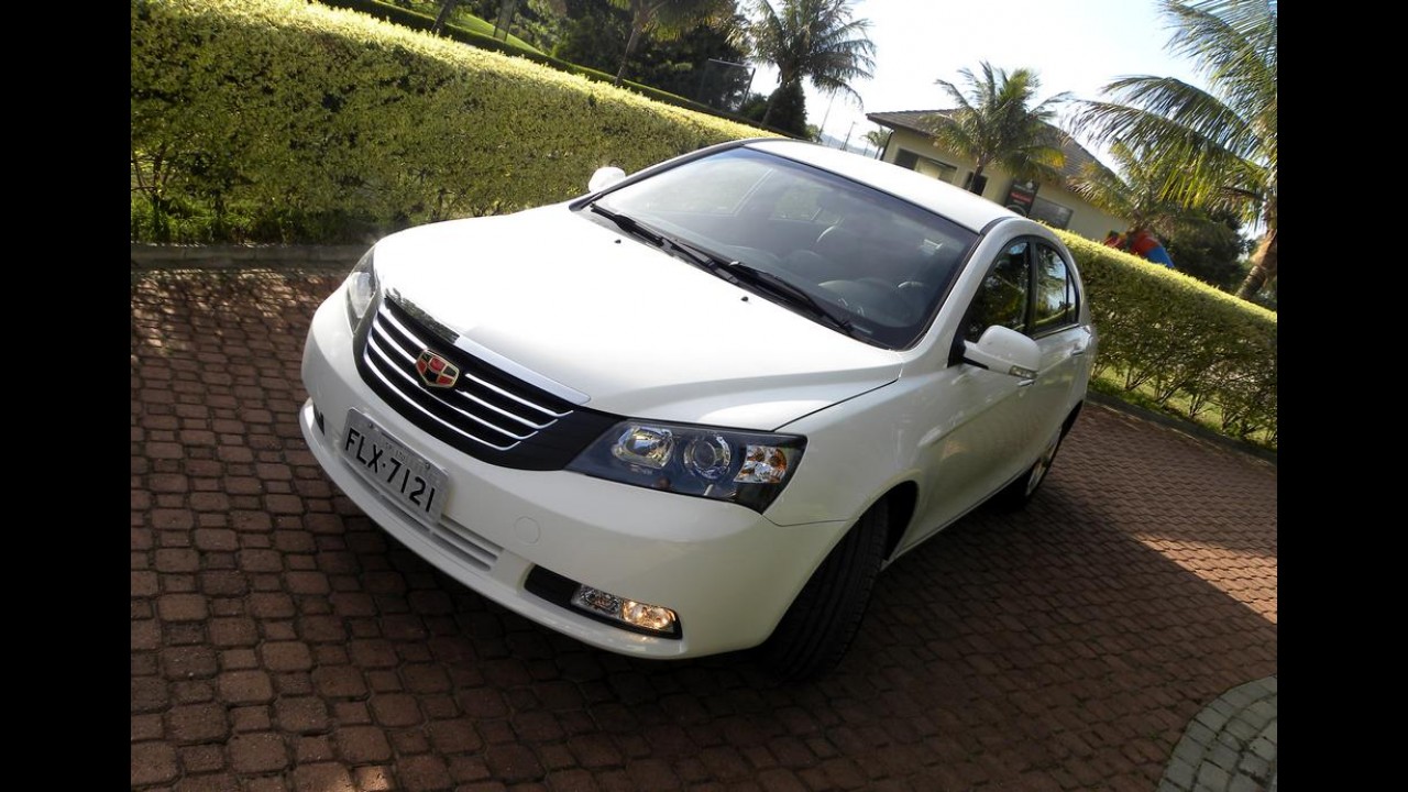 Sedãs médios: Corolla vende quatro vezes mais do que Civic em abril