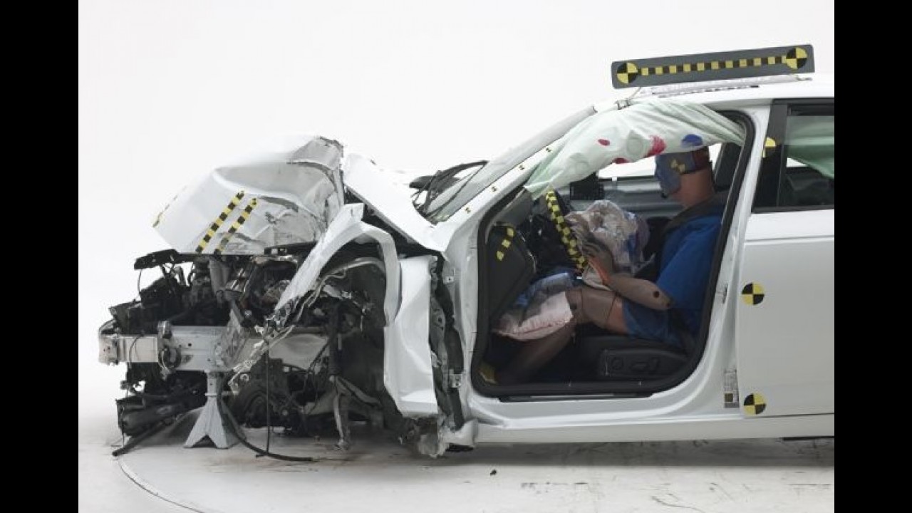 Novo Audi A4 ganha prêmio Top Safety Pick+ em teste de colisão