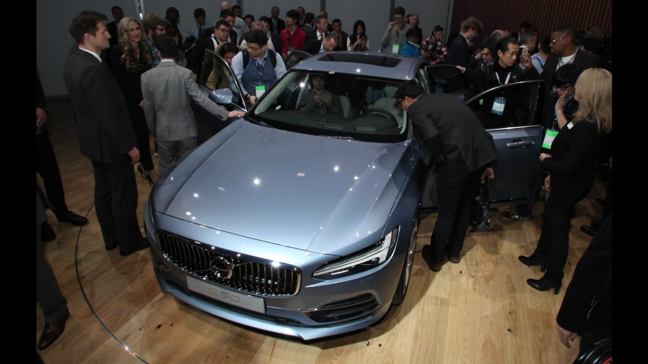 Salão de Detroit: tecnológico, novo Volvo S90 faz pré-estreia mundial