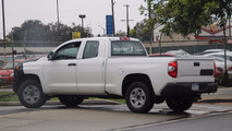 Toyota Tundra refresh spy pics