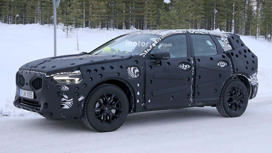 2018 Volvo XC60 spy photo