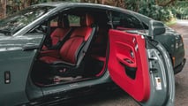Rolls-Royce Spectre Black Badge Review