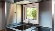 Armadillo Crawler S Mercedes-Benz Unimog camper