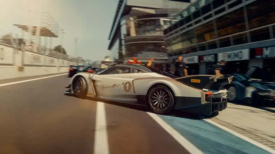 driving-a-pagani-huayra-r-evo-roadster-at-monza.webp