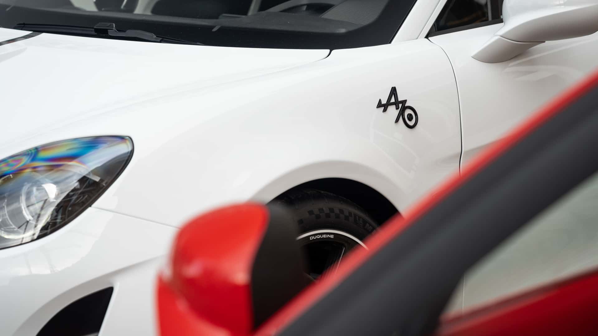 https://cdn.motor1.com/images/mgl/ko4Ymx/s1/alpine-a110-r-70.jpg
