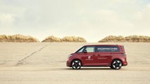 Volkswagen ID. Buzz with Porsche Renndienst branding