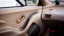 Toyota Sera kann über den Vintage Club by Kinto gemietet werden