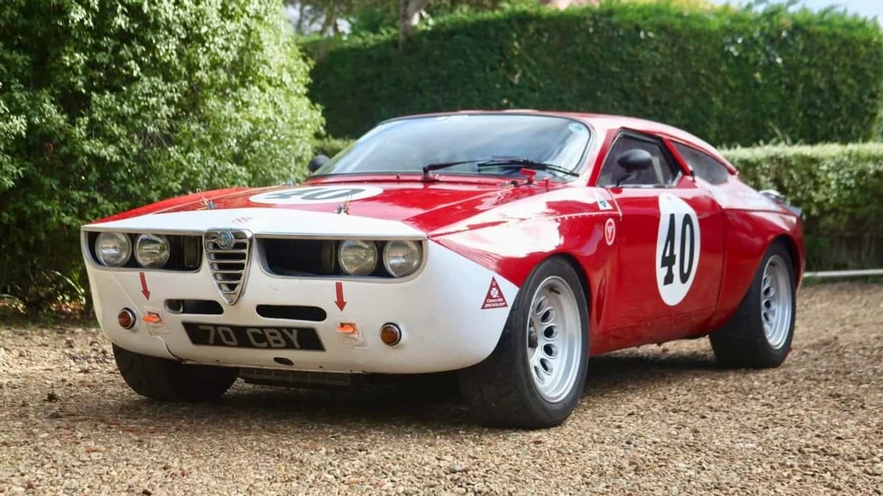 Le Mans Yarışçısı Gibi Üretilmiş Bu Çılgın 1967 Model Alfa Romeo Giulia'yı Satın Alabilirsiniz