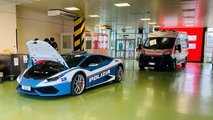 Lamborghini Huracan police car transports two kidney