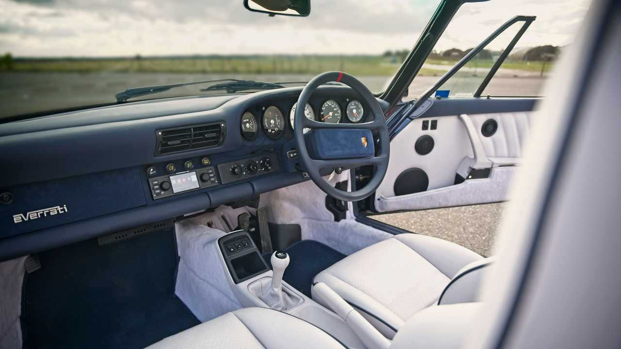 Everrati Porsche 911 964 Wide Body Cabriolet (4)