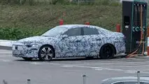 Nächste Generation des Mercedes EQA erwischt