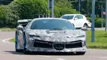 Ferrari SF90 LM, le foto spia