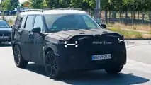 Hyundai Santa Fe (2024) als Erlkönig zeigt Lichtsignatur
