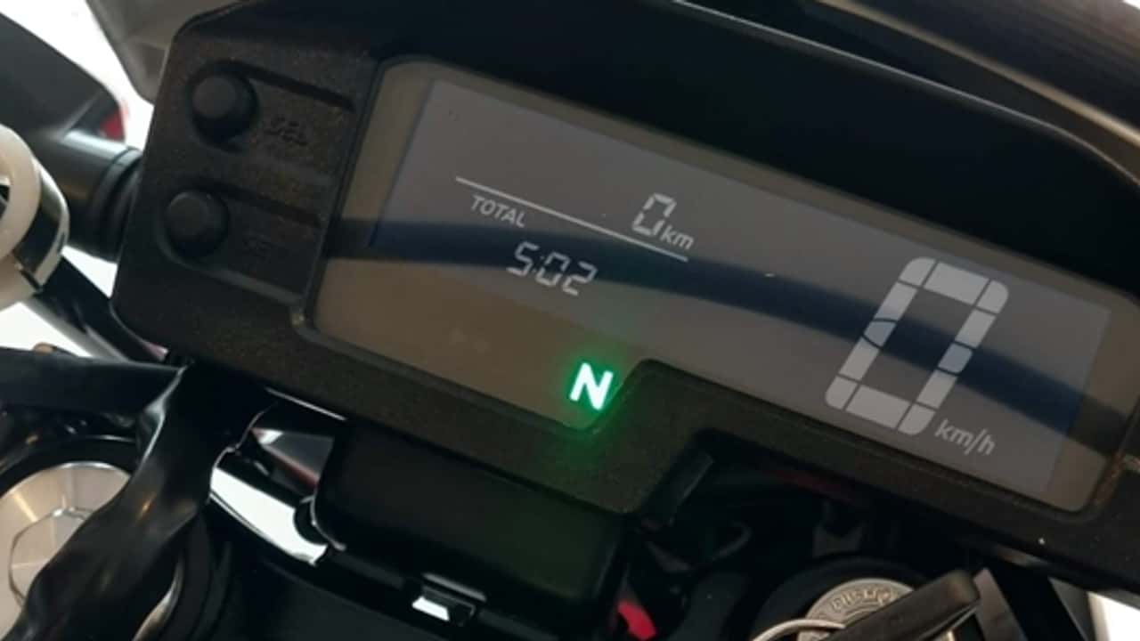 GARAGE-HONDA-TORNADO-2