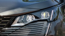 Foto - Peugeot 3008 Hybrid (2023), la prova su stradda