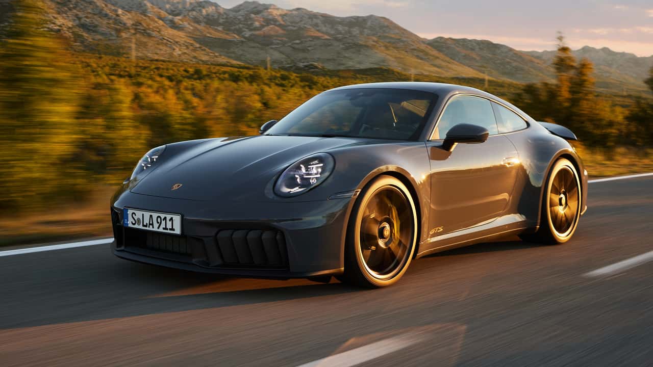 2025 بورشه 911 (992.2) تجميل الوجه