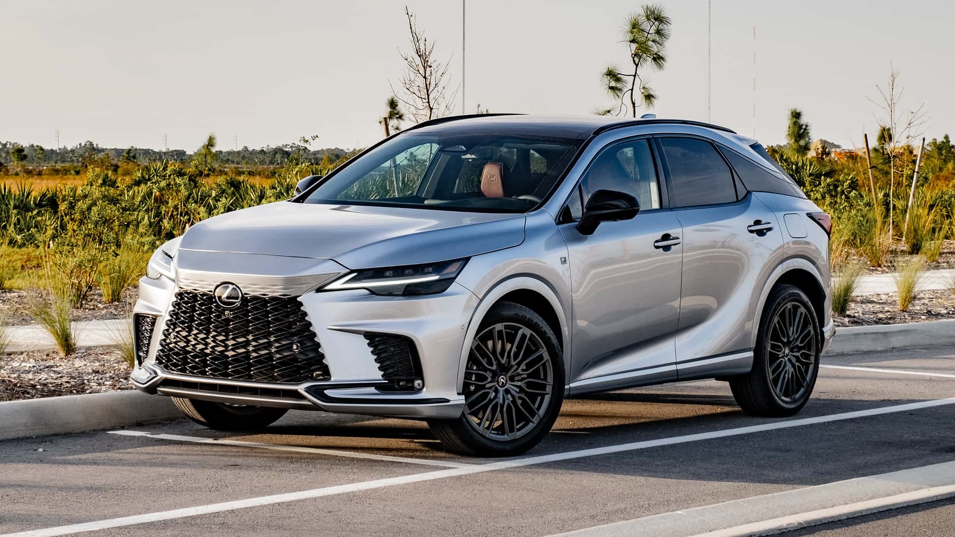 OK!　Lexus RX500h F SPORT Performance Photos: Lexus RX 500h F SPORT Performance in Ultrasonic Blue