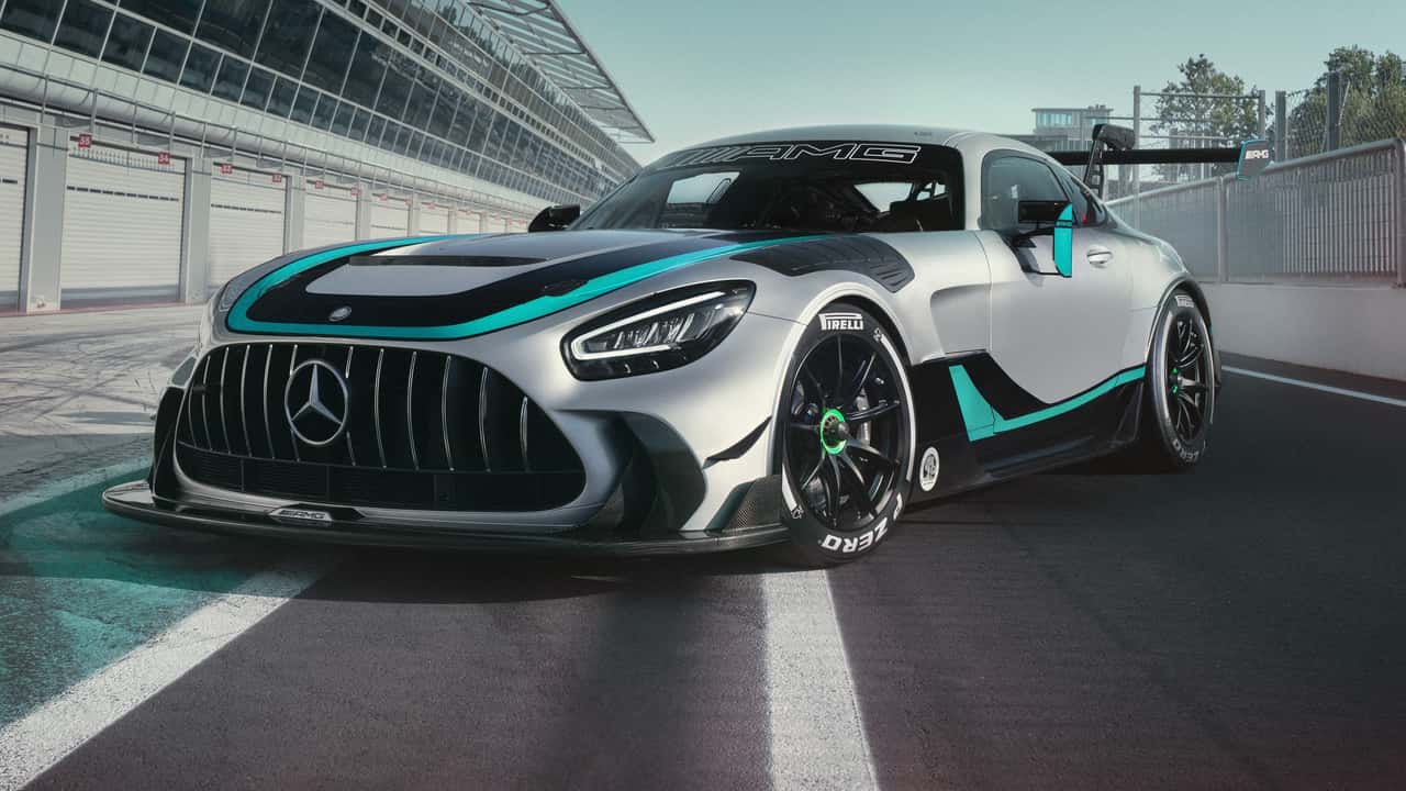 مرسيدس-AMG تُطلق أقوى سيارة سباق مُخصصة للعملاء على الإطلاق