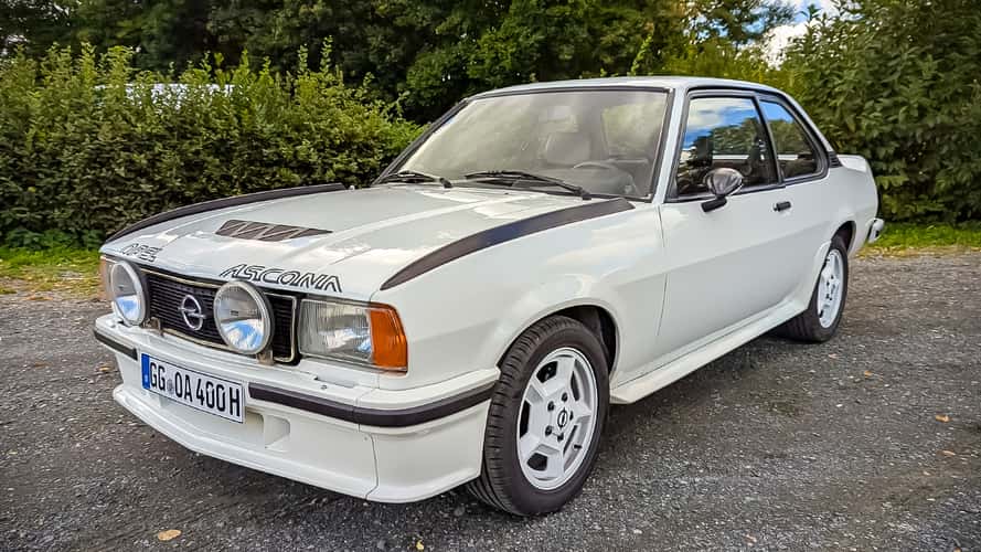 Au volant de l'Opel Ascona 400 Basis Groupe 4 de 1981