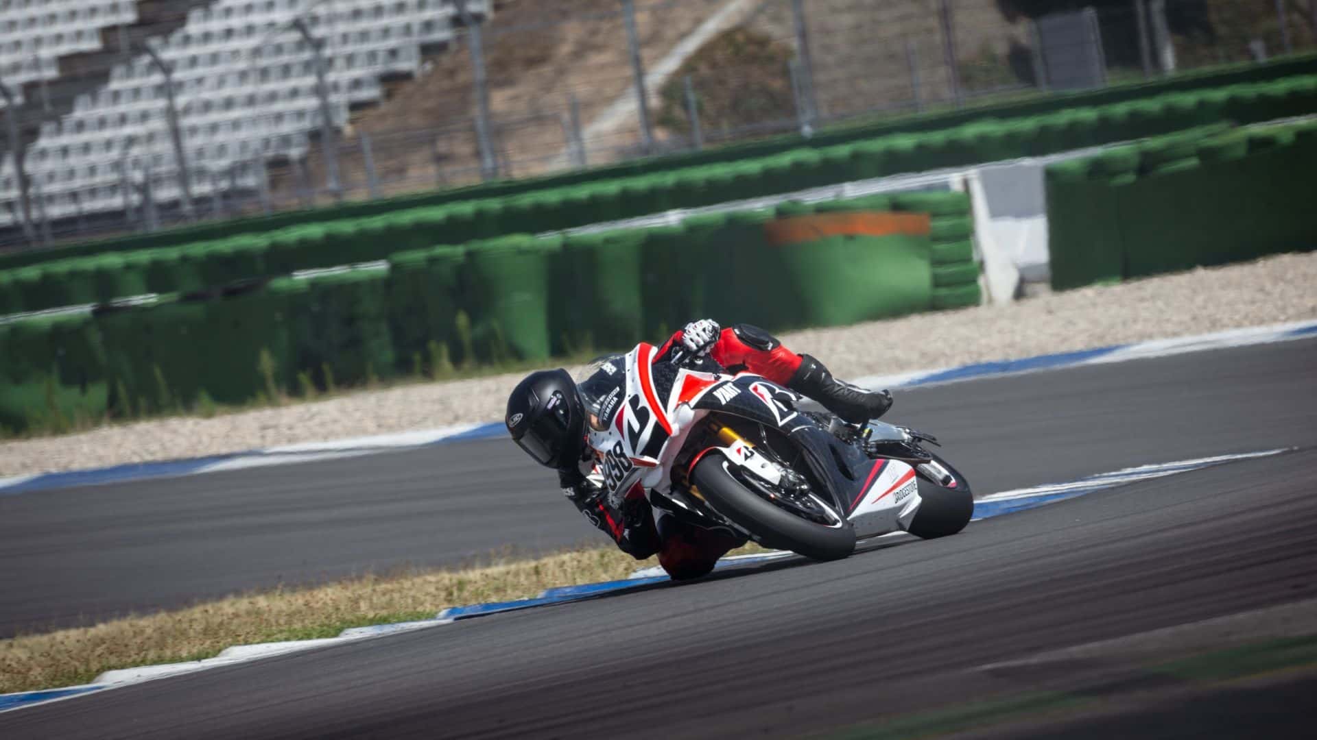 Bridgestone Battlax MotoGP 2011 大型ポスター my26-bridgestone-battlax-v03.jpg