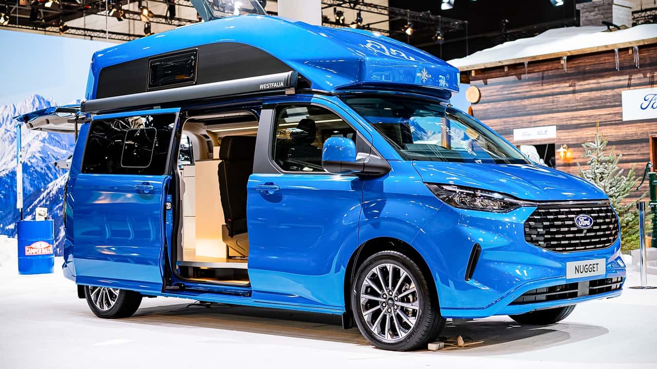 Ford Nugget mit festem Hochdach (2025) live auf dem Caravan Salon 2025