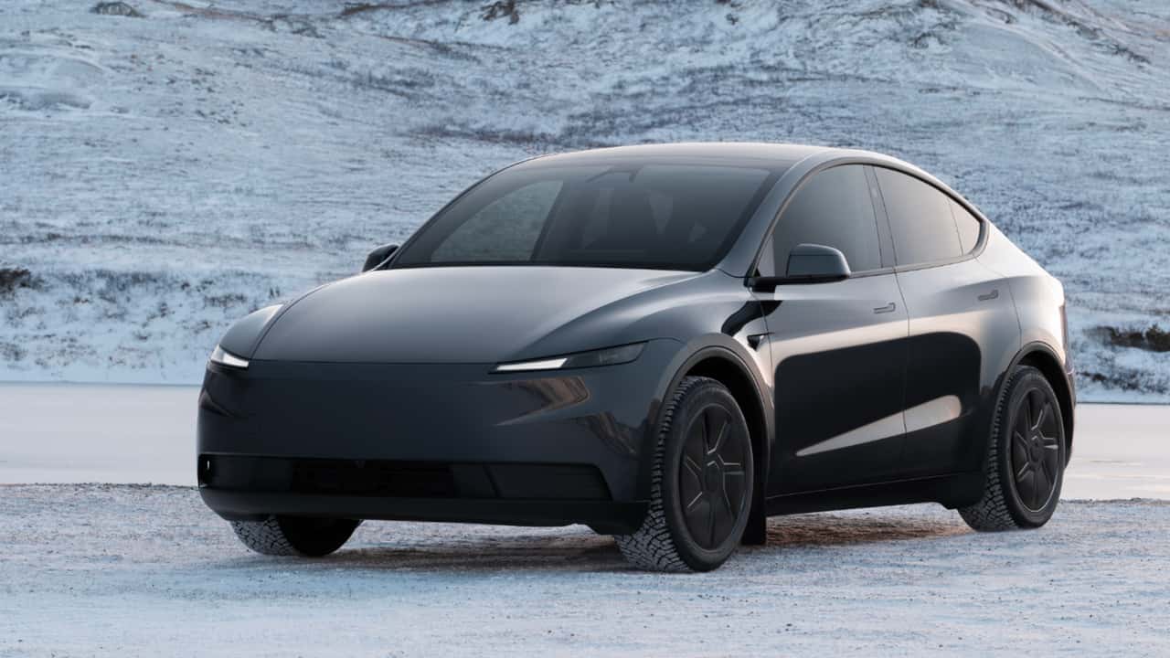 Tesla Model Y Standard Long Range RWD (2026)
