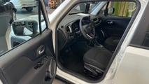 Jeep Renegade Sport 2026 nas lojas