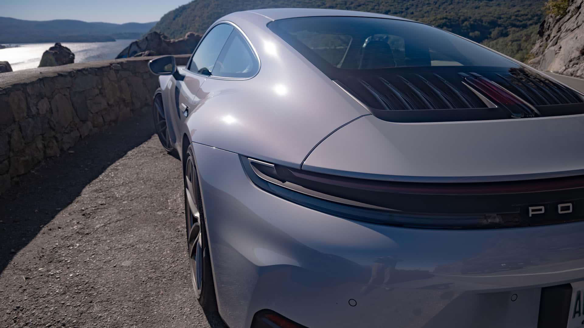 https://cdn.motor1.com/images/mgl/koGzGB/s1/2025-porsche-911-carrera-s.jpg