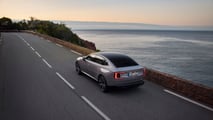 Volvo ES90, la prova su strada