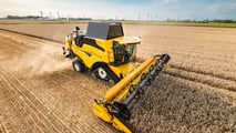 New Holland CX PLMi: le mietitrebbie CX7 e CX8 si rinnovano