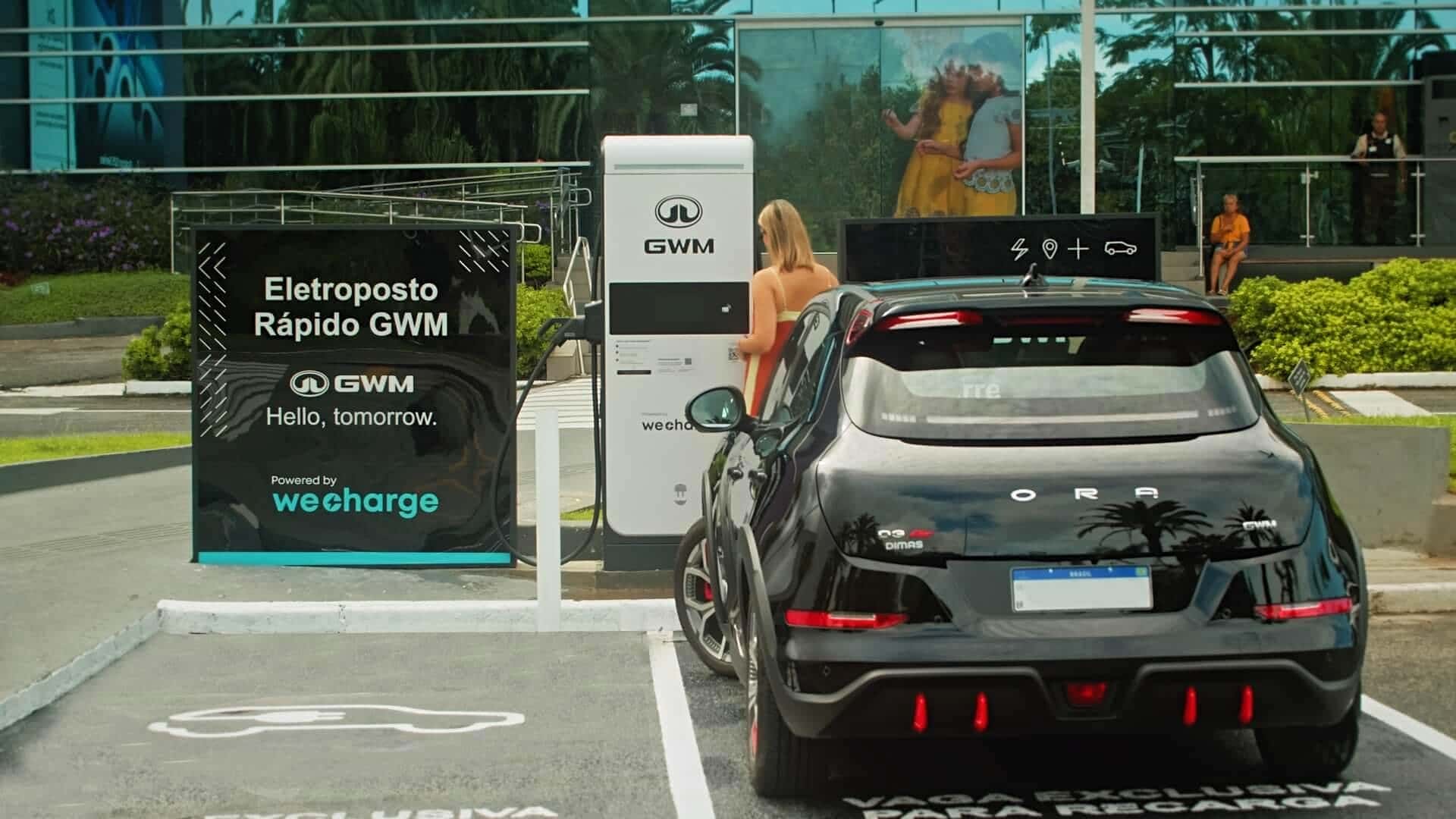 Brasil lidera alta de carros elétricos enquanto mundo reage ao petróleo