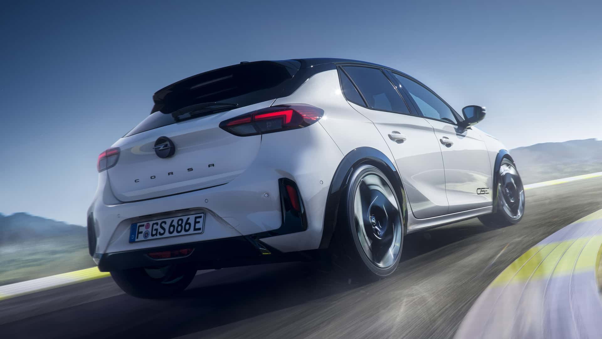 https://cdn.motor1.com/images/mgl/koK7jP/s1/opel-corsa-gse-2026.jpg