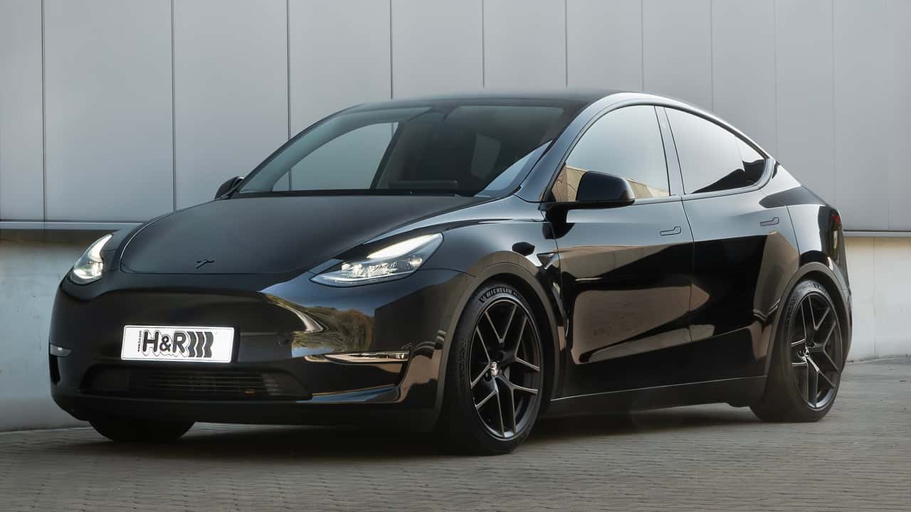 Elektro-Power neu definiert: Tesla Model Y mit H&R-Gewindefedern