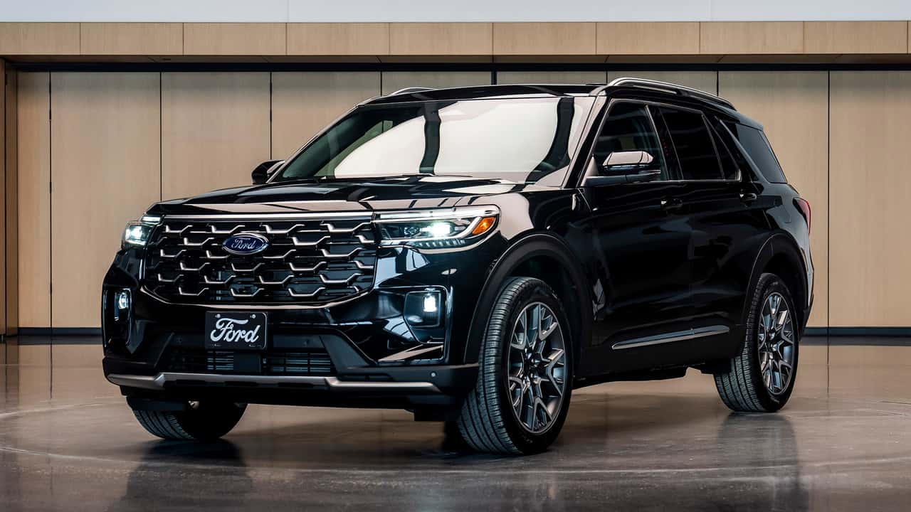 Ford do Papa? Marca cria Explorer híbrido exclusivo para Leão XIV