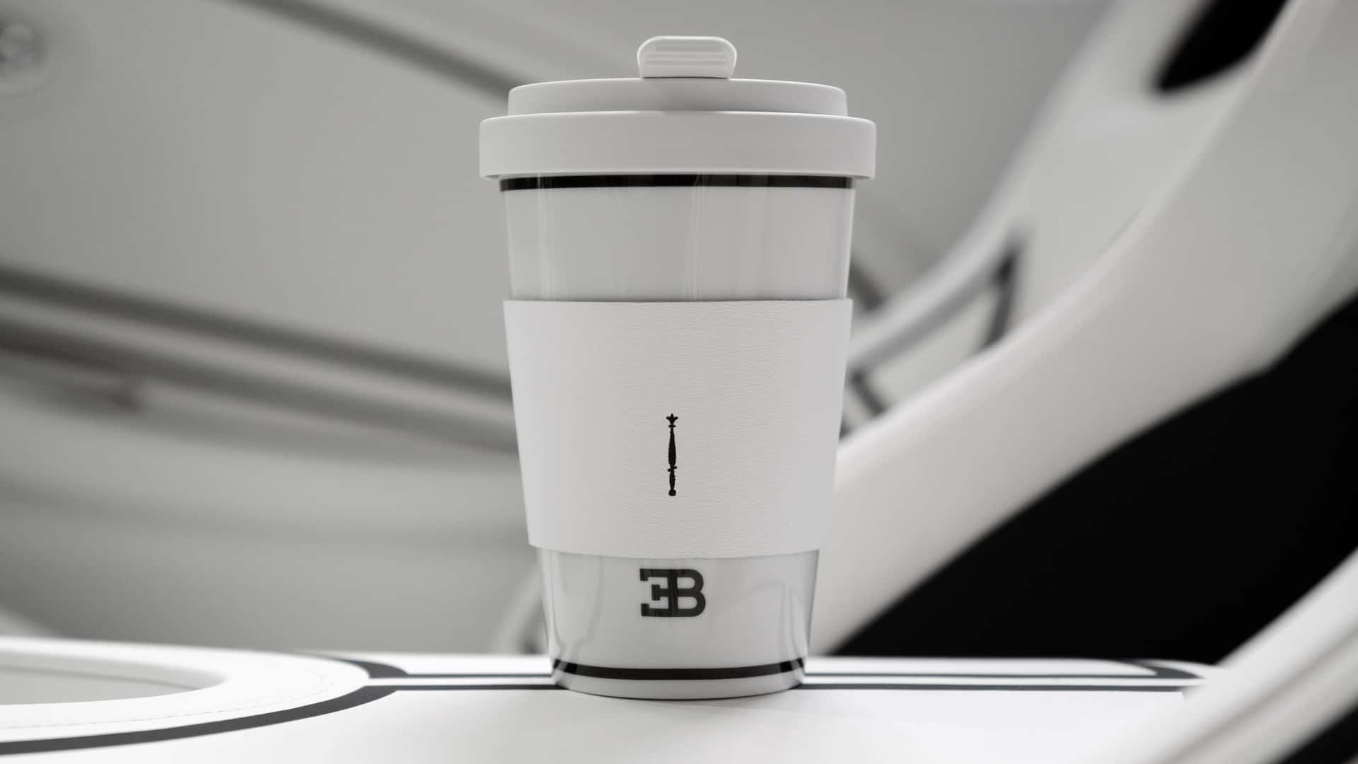 https://cdn.motor1.com/images/mgl/koKMq4/s1/bugatti-w16-mistral-blanc-eternel.jpg