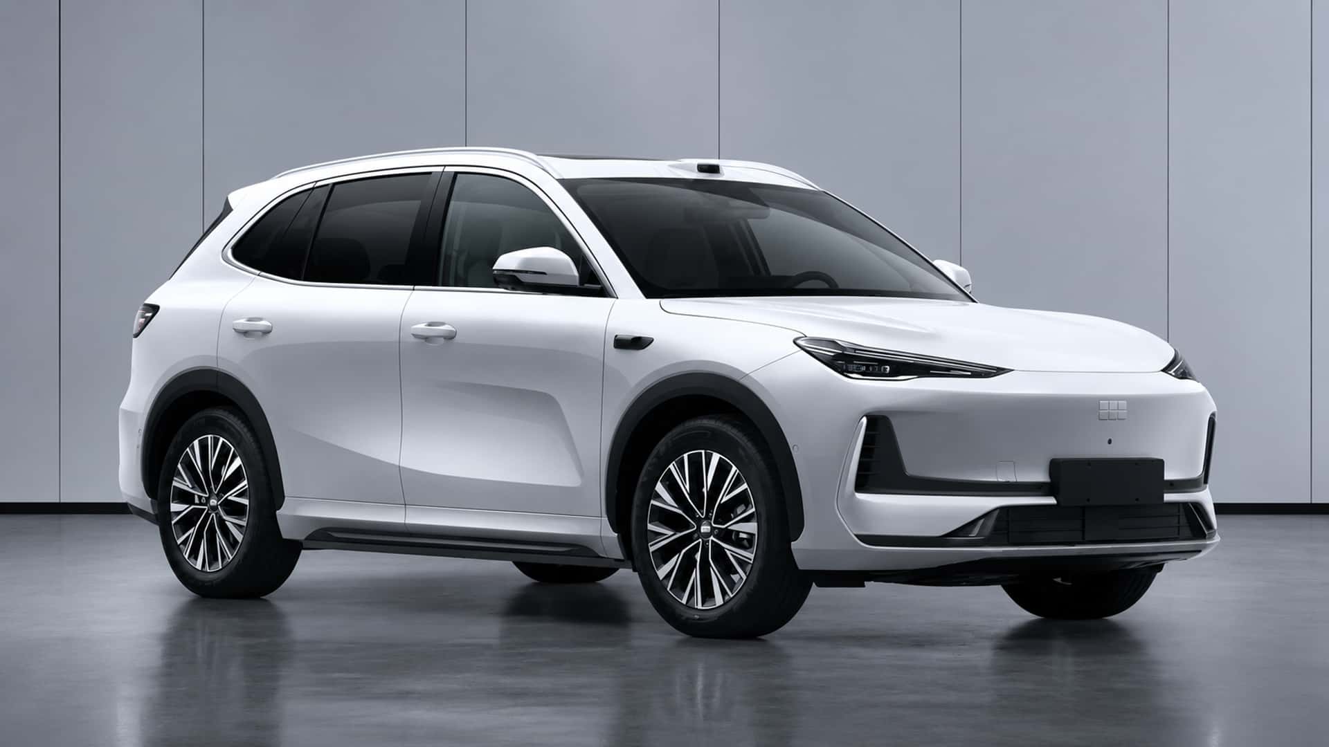 Prestes a virar nacional, Geely EX5 ganha motor de 333 cv na China
