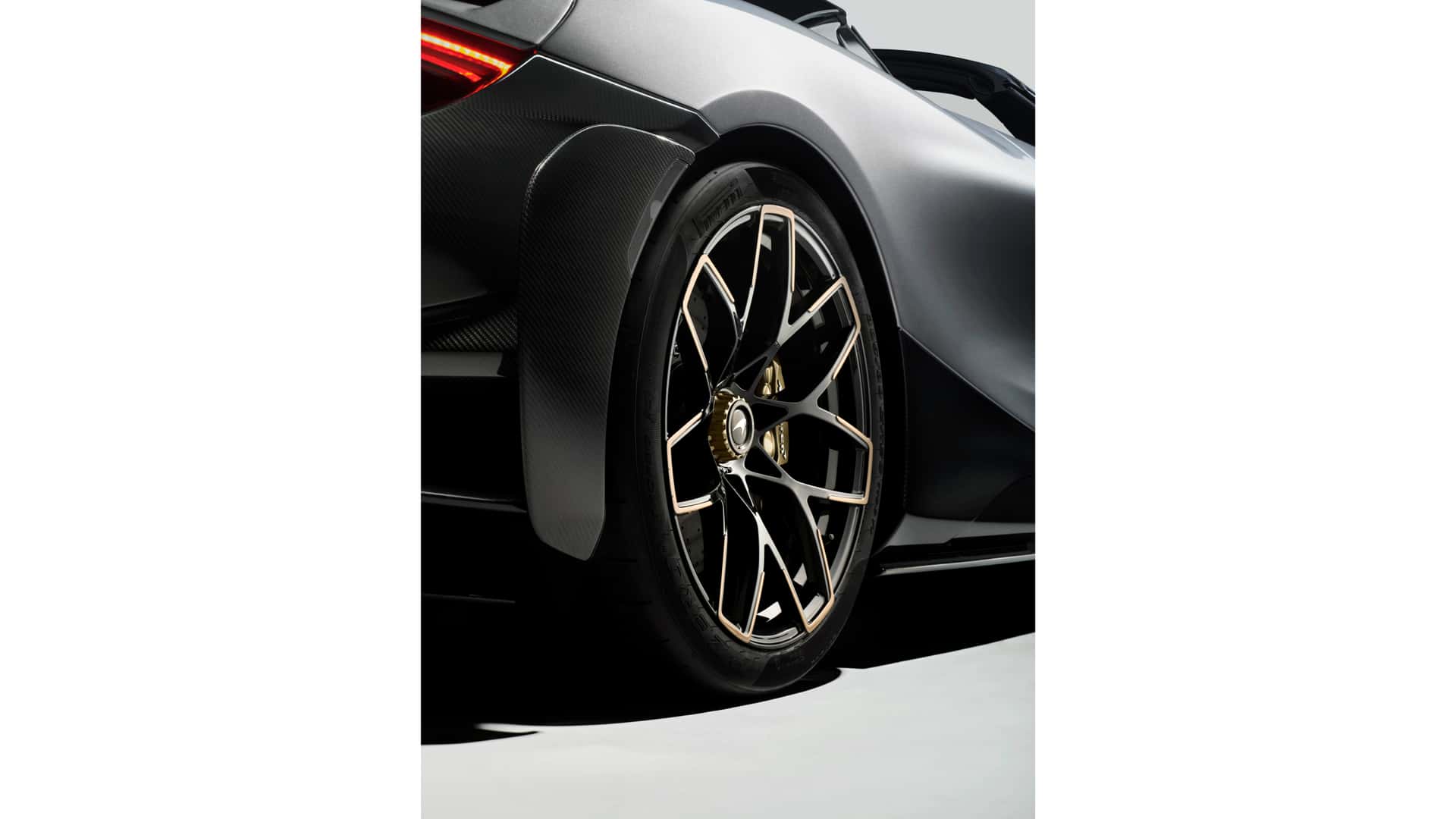 https://cdn.motor1.com/images/mgl/koKVWe/s1/2027-mclaren-788hs.jpg