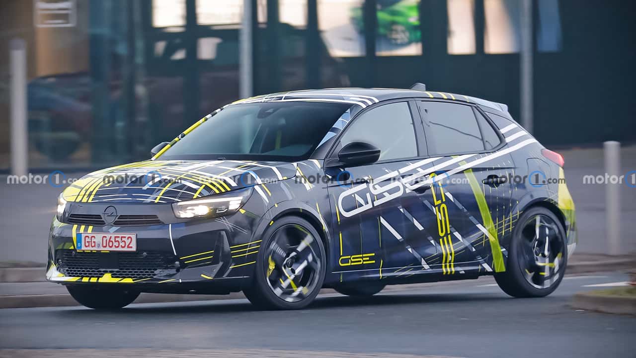 Opel Corsa GSE (2026) Erlkönig