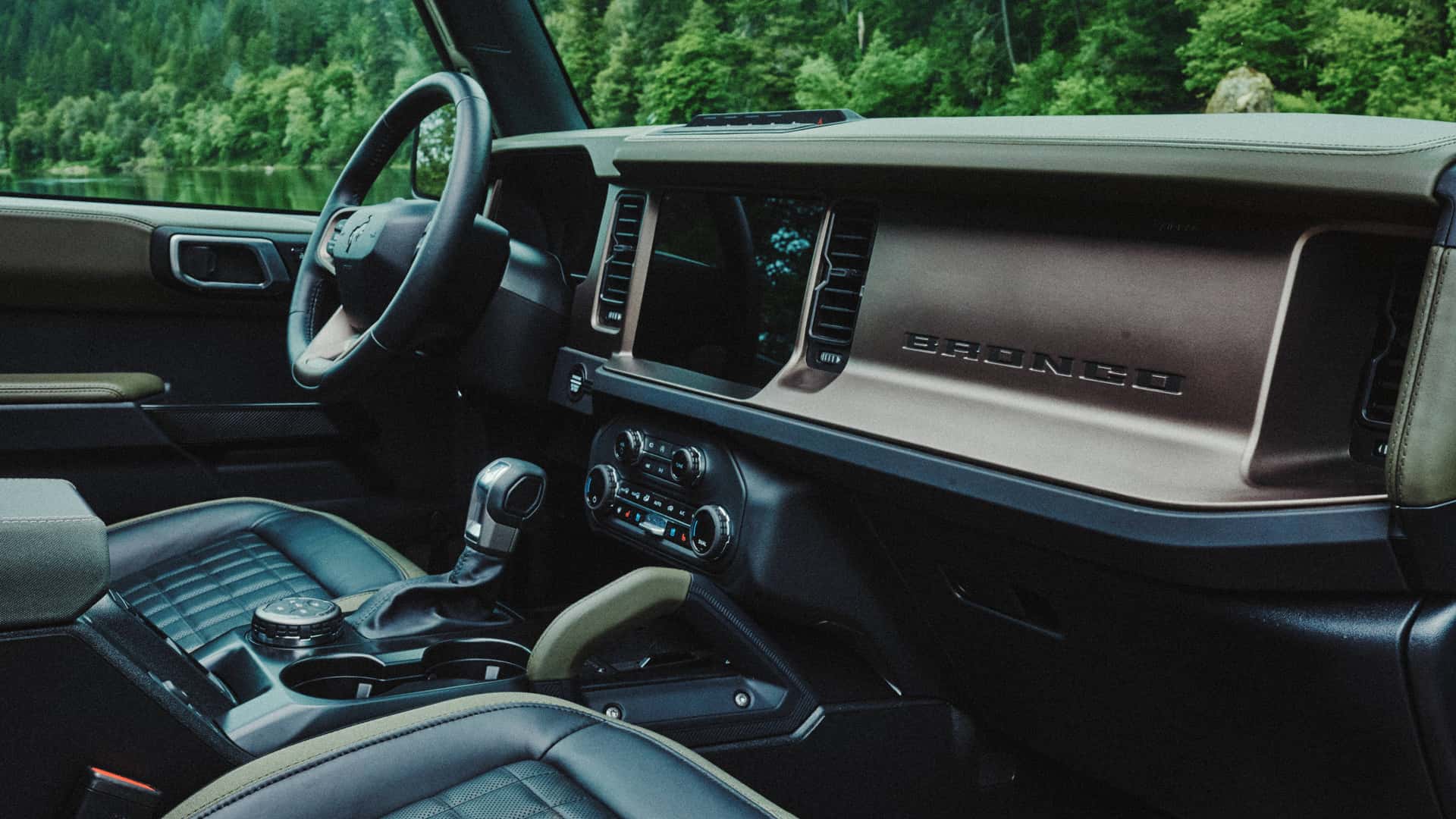 Photos: 2027 Ford Bronco Filson