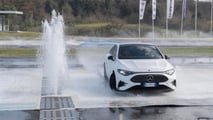 Il corso di guida sicura ACI-Sara con la Mercedes CLA
