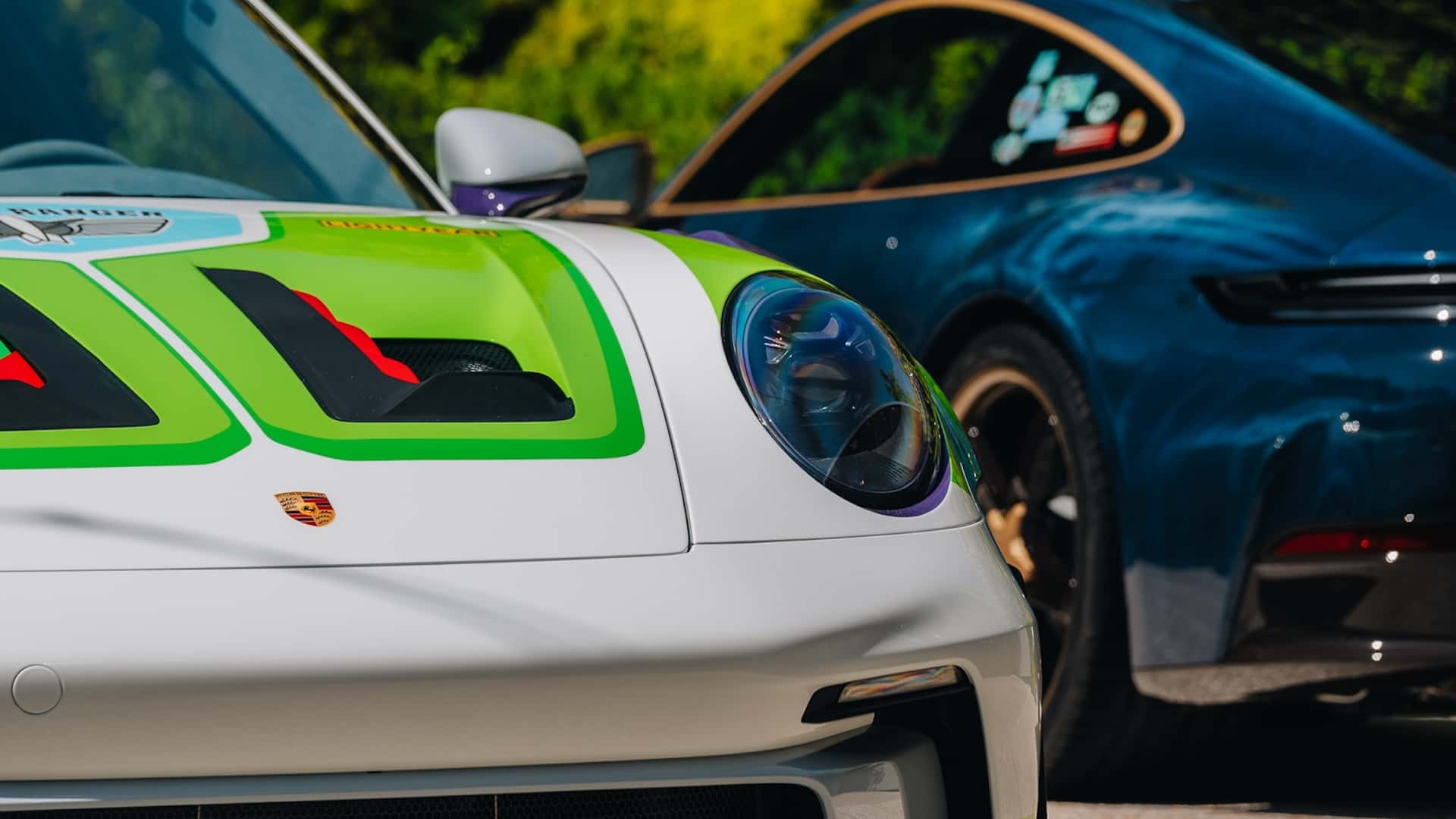 https://cdn.motor1.com/images/mgl/koKgGx/s1/porsche-and-pixar-toy-story-collaboration.jpg