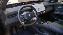 BMW iX3 50 xDrive (2026) in prova