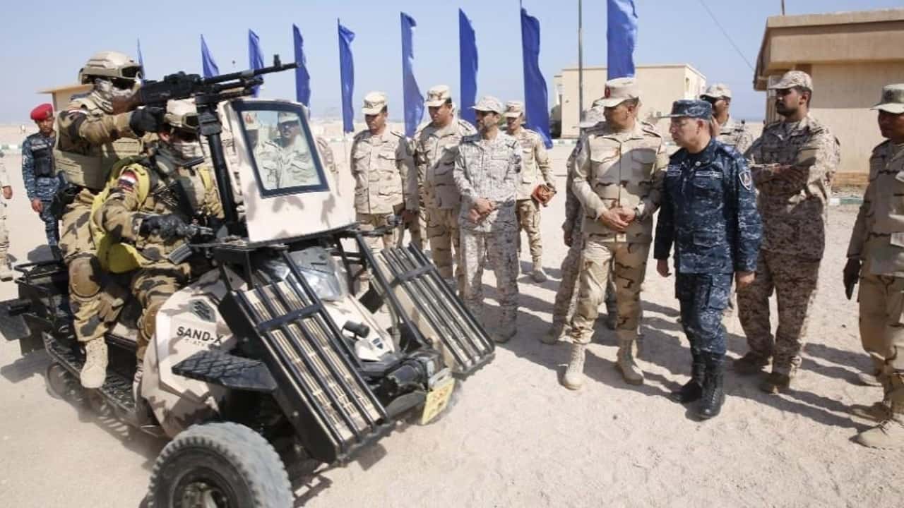 Египетская армейская АТВ на самом деле снегоход Polaris с колёсами и пулемётом