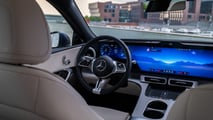 Mercedes Classe C EQ (2026), la prova di Motor1.com